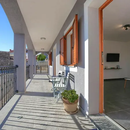 House Loborika 2227
