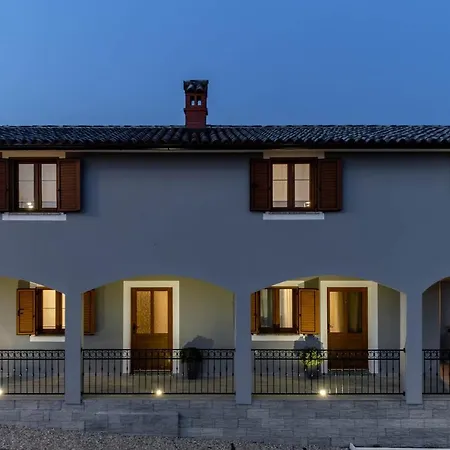 House Loborika 2227 Marcana