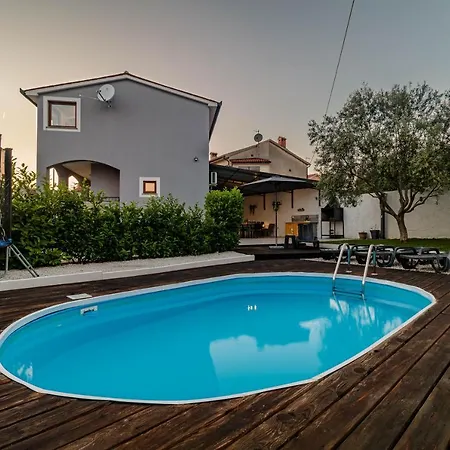 Holiday home House Loborika 2227 *