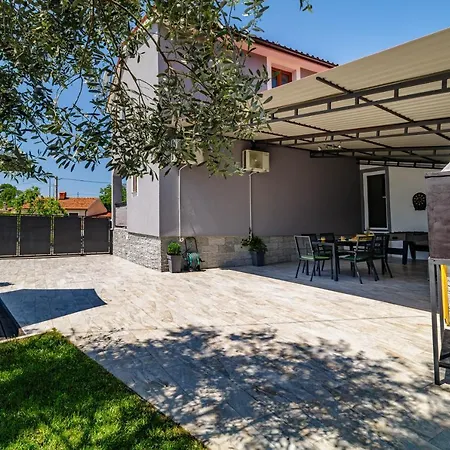 Holiday home House Loborika 2227 *