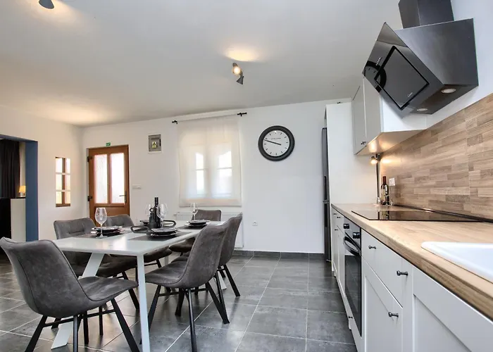 House Loborika 2227 Ferienhaus Marčana