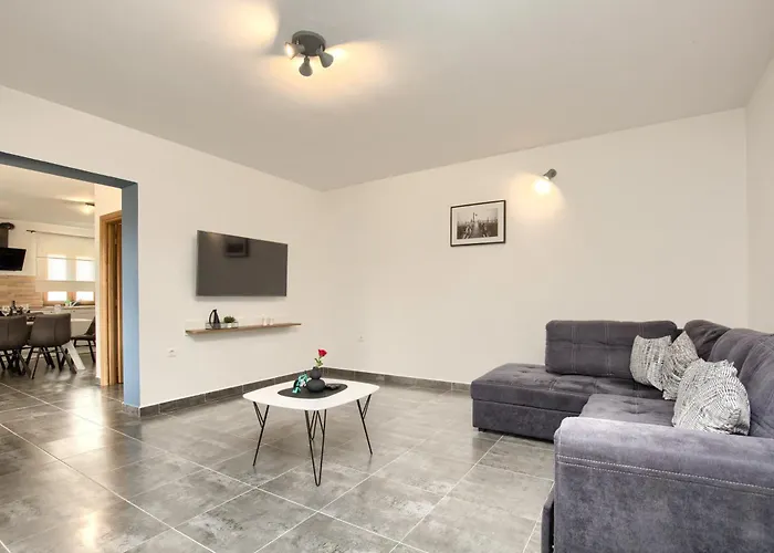 House Loborika 2227 * Marčana